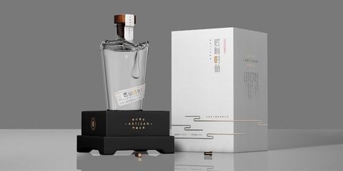 悟境創(chuàng)意丨匠心造物，酒韻天成——匠人酒業(yè)白酒包裝設(shè)計的哲學與美學